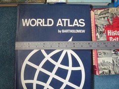 VINTAGE BRITISH ROAD MAPS / GUIDES AND WORLD ATLAS – HARD BACK – JOB LOT