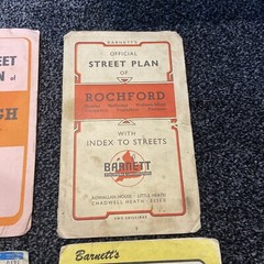 Bundle of 10 old road maps, Street Plans, Tourist Maps etc