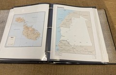 Vintage US GOVT. Ring binder with 138 geographical World Map cards 10”x8”#STA