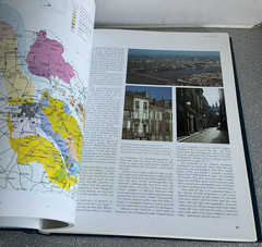 The World Atlas of Wine By Hugh Johnson. 4th edition SIGNED