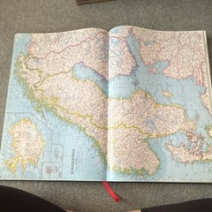 National Geographic Atlas of the World Sixth Edition 1990 Hardcover, World