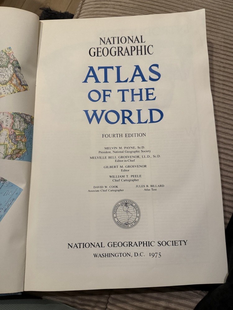 Vintage National Geographic Atlas of the World Large Hardcover 1981
