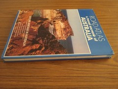 Esso Road Atlas & Travel Souvenir of Australia – Atlas Book