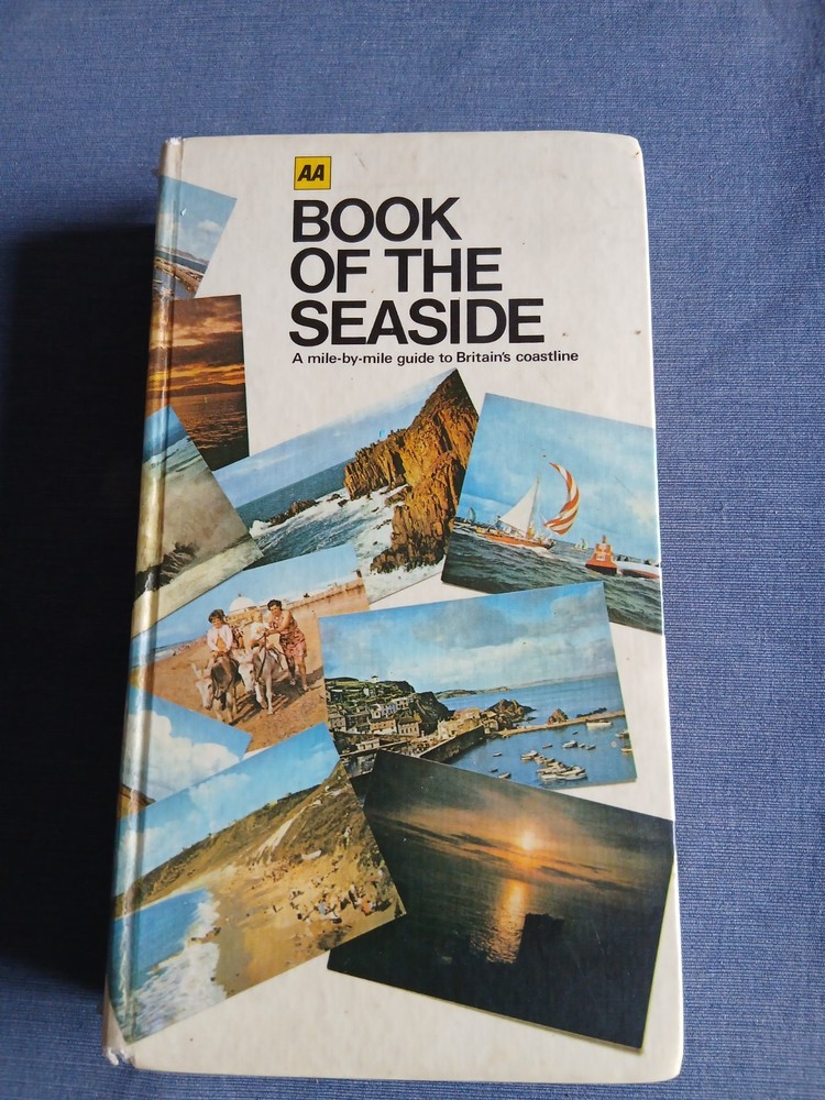 AA BOOK OF THE SEASIDE – HARDBACK FAIR CONDITION
