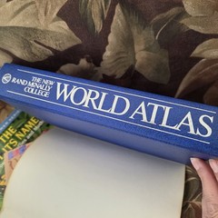 THE NEW RAND MCNALLY COLLEGE WORLD ATLAS By Rand Mcnally Hardcover 1985 Maps
