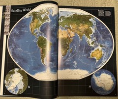 National Geographic Atlas Of The World Eighth Edition Slipcover VG Maps Cities