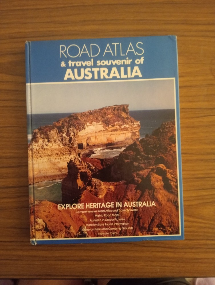 Esso Road Atlas & Travel Souvenir of Australia – Atlas Book