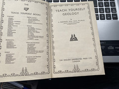 Teach Yourself . Geology – A. Raistrick 1943 1st edition Very Rare