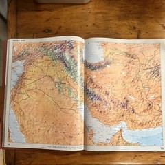 Pictorial Atlas of the World-Ottenheimer Publishers 1993 Hardcover-0824117069