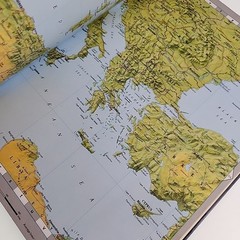 Compact Peters Atlas of the World Longman 1991 Hardback Book