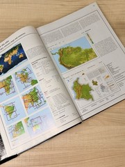 The 21st Century World Atlas (1998, Hardcover, Deluxe)