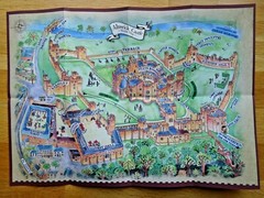 Leaflet Visitor Map of Alnwick Castle in Northumberland – Folding Map