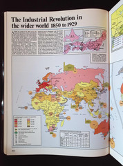 The TIMES Atlas of World History by Geoffrey Barraclough, 1981 Book Club Assoc.