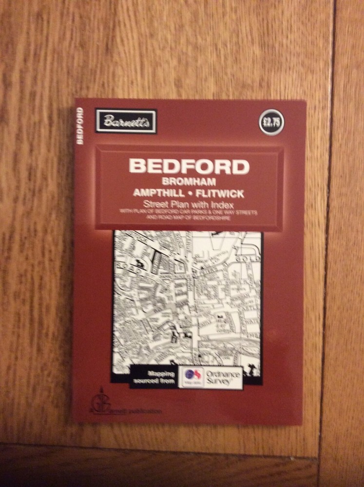 Bedford/Ampthill/Flitwick Fold out Street map Black& White + BEDFORD car parks