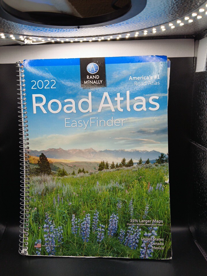 2022 Easyfinder Midsize Road Atlas (Rand McNally Road Atlas 11″ x 8″ Nice Map