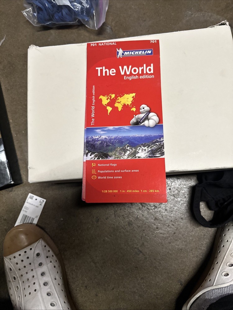 The World – Michelin National Map 701 by Michelin (English) Folded Book