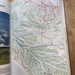 AA Atlas And Touring Guide Of New Zealand With Many Maps And Tour Specifics.