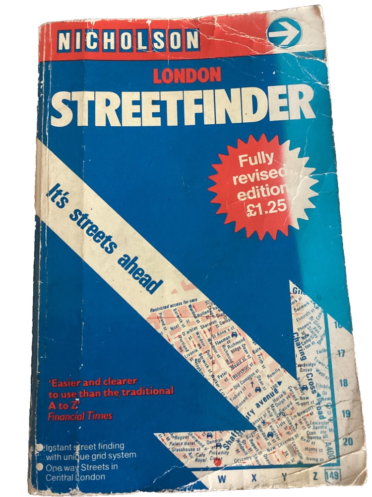 VINTAGE NICHOLSON LONDON STREETFINDER 1981