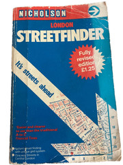 VINTAGE NICHOLSON LONDON STREETFINDER 1981