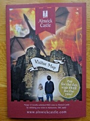 Leaflet Visitor Map of Alnwick Castle in Northumberland – Folding Map