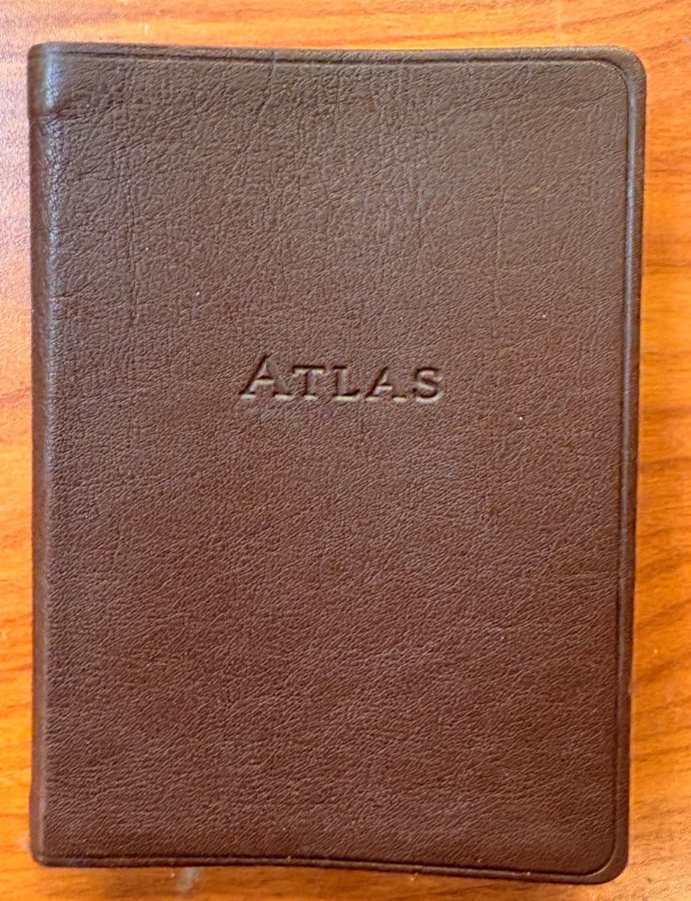 THE TRAVELER’S ATLAS: A GEOGRAPHIC HANDBOOK – 2007 – Graphic Images- Leather