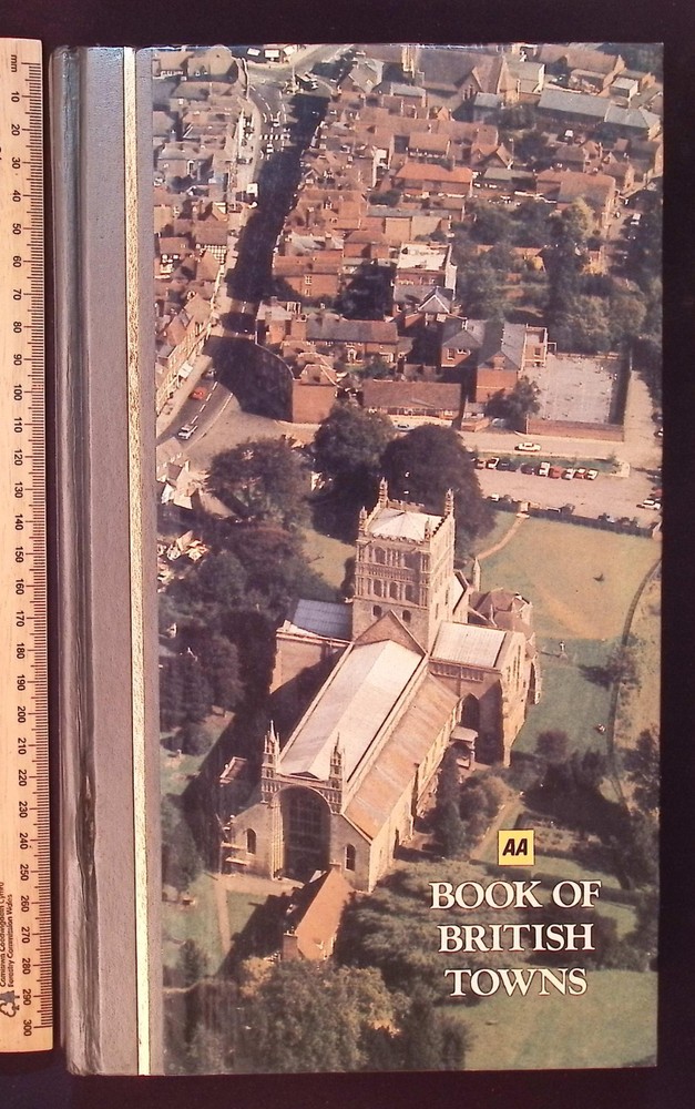 The AA Book of British Towns, 1979 1st Edition Drive Publications HB