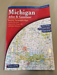 MICHIGAN ATLAS & GAZETTEER Detailed Topographic Maps 2002 10th EDITION DeLorme