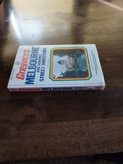 11TH EDITION GREGORY’S MELBOURNE & SUBURBS STREET DIRECTORY – WITH COVER – 1977