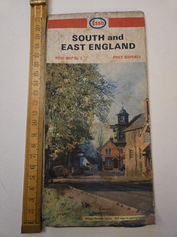 Vintage 1965 Esso Road Map South and East England Price Sixpence Traffic Signs