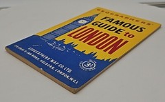 GEOGRAPHERS FAMOUS GUIDE TO LONDON – 1959 – PB