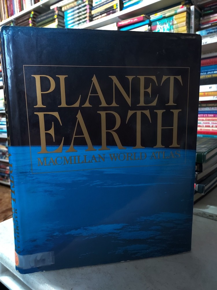 Planet Earth Macmillan World Atlas by Ltd. Staff Golson Books (1997,HCDJ) T7C