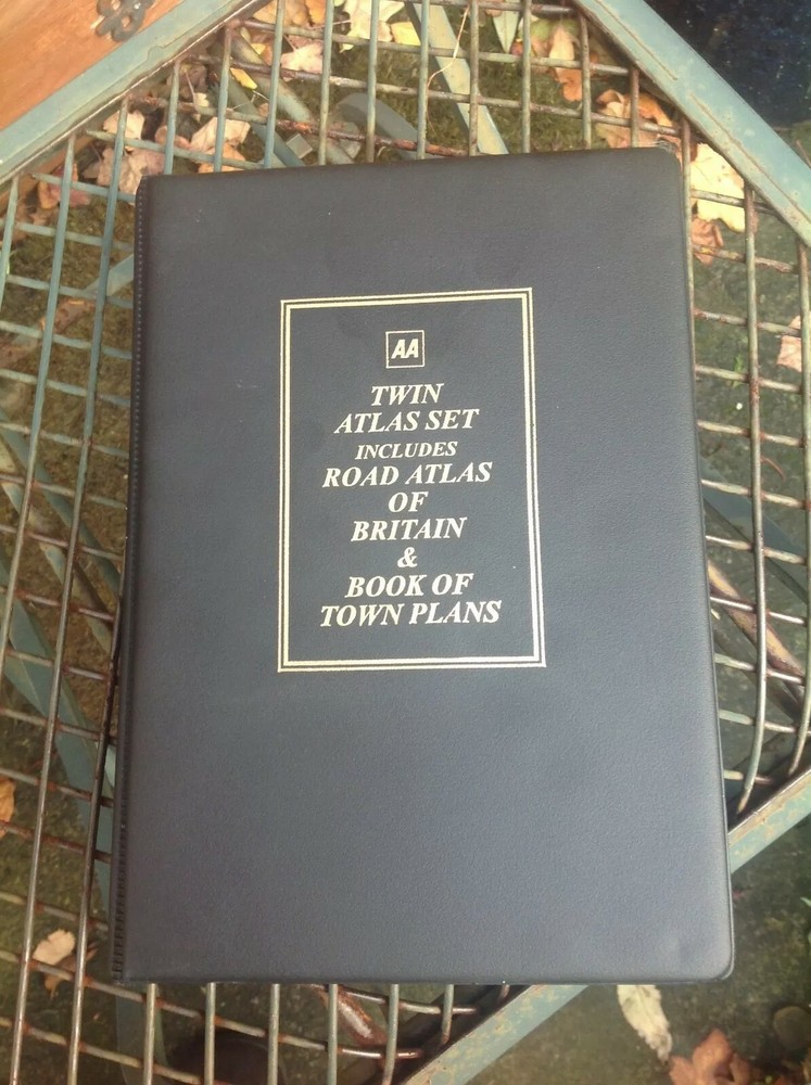 AA Glovebox Atlas Set: Includes Road Atlas Of Great Britain & Town Plans (2008)