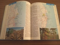 Esso Road Atlas & Travel Souvenir of Australia – Atlas Book