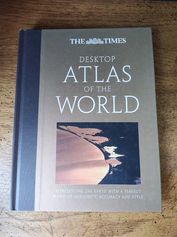 The Times Desktop Atlas of the World (Hardback)