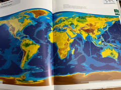 Hammond Atlas of the World by Hammond World Corporation 2003 HC/DJ Book