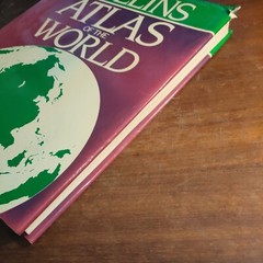 Collins Atlas of the World Williams Collins and Sons Hardcover Dust Jacket 1983