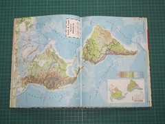 The Oxford Home Atlas Of The World – 3rd Edition – 1967 Oxford University Press