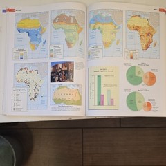 Nystrom The Nystrom Desk Atlas World Atlas Ann M. Martin 2005 PB Like New