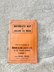 VINTAGE MOTORISTS MAP OF ENGLAND AND WALES BOOKLET MOORE & CO LEEDS