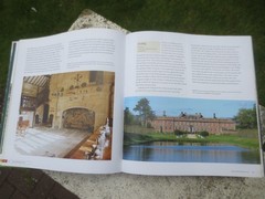 Houses of the National Trust: Homes with History,Lydia Greeves