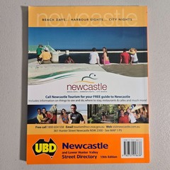 Newcastle & Lower Hunter Valley Street Directory by UBD Gregory’s – Paperback