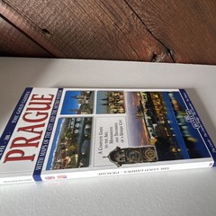 Bonechi Prague The Gold Guides English Travel Guidebook with City & Metro Maps