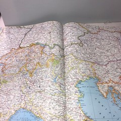 National Geographic Atlas of the World 1995 HC 6th Edition Illustrated 18 X 12