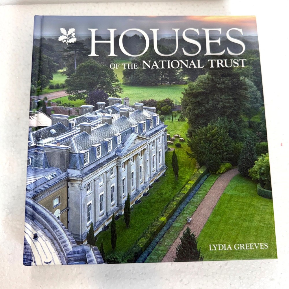 Houses of the National Trust: The History and Heritage of Home..Lydia Greeves HC