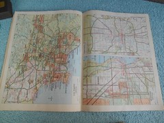 VINTAGE Rand Mcnally 1983 Midsize Road Atlas & TRAVEL GUIDE Paperback 87 PAGES.