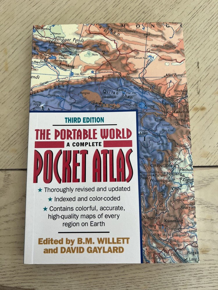 Portable World Atlas by Various: Used