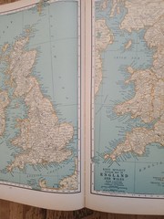 Rand McNally WORLD ATLAS Premier Edition 1929 Green & Gilt cover Color Maps USA