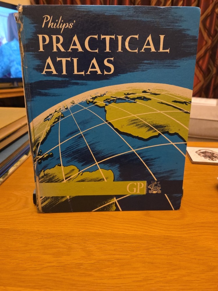 Philips Practical Atlas, Hardback 1961. GP Limited, Harold Fullard.