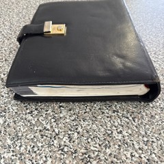 RACV VicRoads Country Street Directory 6th Edition 2004 + RACV Leather Binder
