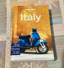 Lonely Planet Italy Guide Book 2021 Europe Travel w/ Rome Pull-Out Map